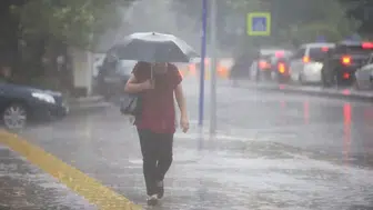 Meteoroloji'den İstanbul ve Bursa'ya kuvvetli sağanak uyarısı
