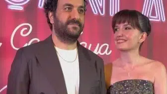 Hasan Can Kaya eşi Duygu Karabaş ile ilk kez kameralar karşısında! Evlilik itirafı gündem oldu
