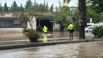 Mersin'de okullar tatil mi, Silifke ve Erdemli ilçelerini vuran sağanak sonrası yarın okul var mı?