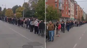 Sırbistan'da erken seçim başladı! 6,45 milyon seçmen sandıkta