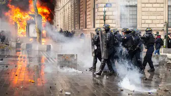 Paris ve Lyon'da sokağa çıkma yasağı uzatıldı: 2 bin 500 kişi gözaltına alındı