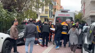Avcılar'da yol verme tartışması kanlı bitti: 3 kişi bıçaklandı
