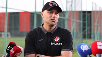 Burak Yılmaz'dan Cengiz Ünder ve Çağlar Söyüncü açıklaması: "Sahada babamı tanımam"