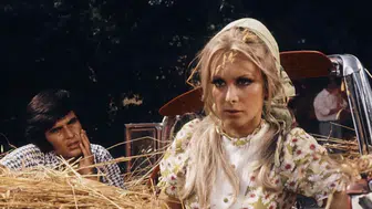 Filiz Akın'ın estetik öncesi fotoğrafları yeniden gündemde! Yeşilçam yıldızının yıllar içindeki değişimi