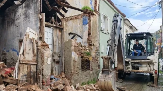 Balıkesir'de sel alarmı: 40 noktada su baskını