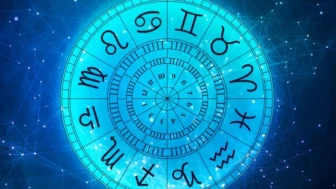 04 Şubat 2026 Çarşamba Burç Yorumları: Uranüs İleri Hareketine Geçti, Hayatınızda Yepyeni Bir Sayfa Açılıyor!