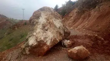 Siirt’te sel ve heyelan sonrası 70 köy yolu ulaşıma açıldı