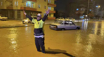Adıyaman ve Kilis’te sağanak yağış: Araçlar mahsur kaldı