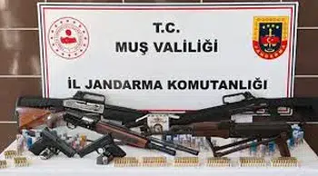 Muş'ta silah ve mühimmat operasyonda çok sayıda silah ve mühimmat ele geçirildi
