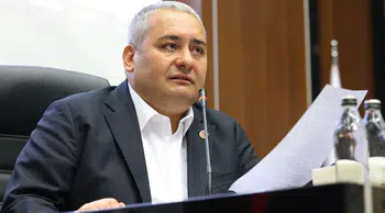 CHP'den ayrılan Özarslan'dan yeni MYK üyelerine tebrik çiçeği