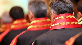 Görevden uzaklaştırılan Savcı Türkşad Kunthan Uçuk'a yurt dışına çıkış yasağı