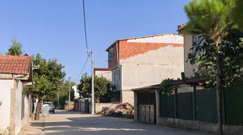 Bursa'da 3’üncü kattan düşen çocuk ağır yaralandı