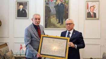 Sibirya'da esir düşen yüzbaşının belgeleri 110 yıl sonra torununa teslim edildi