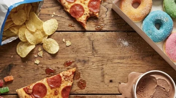 Bilim insanları uyardı: Ultra işlenmiş gıdalar sigaraya benzetildi