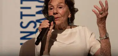 Padişahın torunu mücevher dolu çantayı havalimanında unuttu