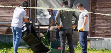 Antalya'da dehşete düşüren olay: Reklam panosunun içinde ceset bulundu