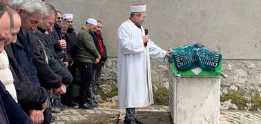 Köyün neşesi olarak biliniyordu: Cenazesinde imam dahil ayakta durmakta zorlandı