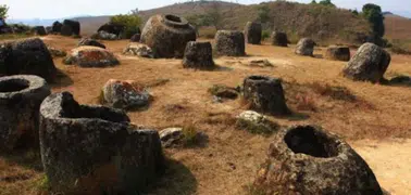 Dev taş küplerin içinden 270 yıllık aile mezarlığı çıktı
