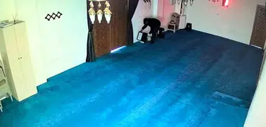 Hırsız yardım kutusunu kaldırım taşıyla kırdı: 100 bin lira çaldı