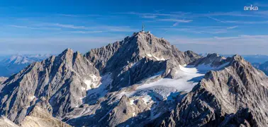 Almanya'da 68 yaşındaki dağcı Zugspitze yakınlarında yaşamını yitirdi