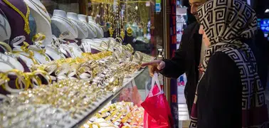 Kapalıçarşı'da külçe altın haftalık yüzde 1,61 gerilerken dolar yükseldi