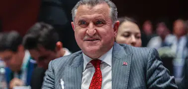 Bakan Bak’tan Filenin Sultanları’na övgü: “Biz bitti demeden bitmez”