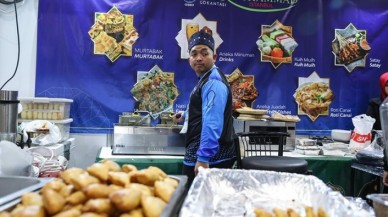 8. Dünya Helal Zirvesi ve 9. İİT Helal Expo Fuarı İFM'de devam ediyor