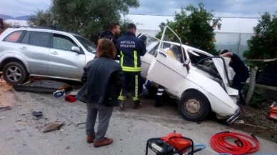 Antalya'da feci kaza: Emin Şener ve kızı Aysun Karakaya öldü