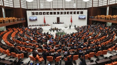 Cemevlerine yönelik düzenlemeleri de içeren teklif yasalaştı