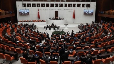 Ekonomiye ilişkin "torba" kanun teklifi TBMM Genel Kurulunda yasalaştı