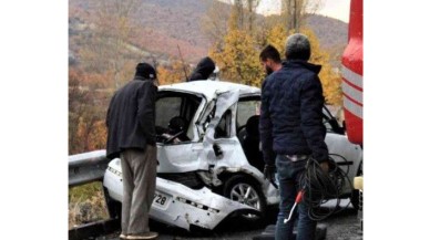 Elazığ’da TIR ile otomobil çarpıştı: Sezen Koruk ve Yunus Kayadurmuş öldü
