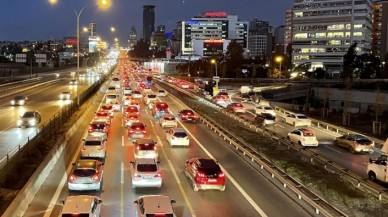İstanbul'da trafik yoğunluğu yüzde 90'a ulaştı