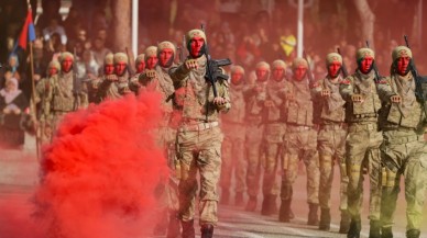 Manisa'da eğitimlerini tamamlayan komando uzman erbaşlar mezun oldu