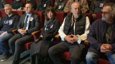 Vefat eden oyuncu Rıza Akın'a veda: Japon eşi Miho Shimotashiro'nun gözyaşları sel oldu