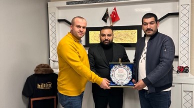 Hilton Halı Yöneticisi Aydın Yüksel’e Dünya Markası Ödülü