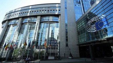 Avrupa Parlamentosunda rüşvet skandalı : Ofislerde arama!