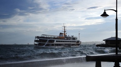 İstanbul’da vapur seferlerine lodos engeli