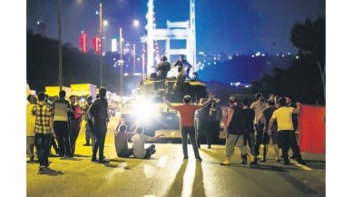 Köprüdeki hain darbeciler cezaevinde çürüyecek