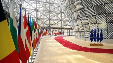 Macaristan'dan AB'nin Ukrayna'ya mali yardımına veto