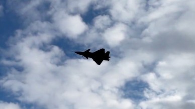 Türkiye’nin ilk insansız savaş uçağı Bayraktar Kızılelma ilk uçuşunu gerçekleştirdi