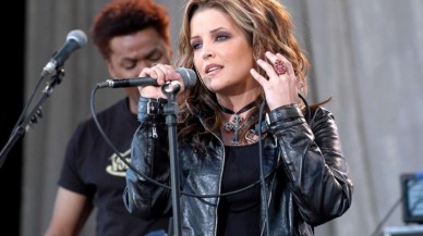 Elvis Presley'in tek çocuğu olan Lisa Marie Presley öldü
