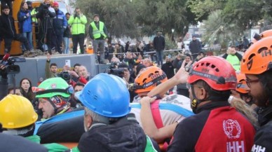 107 saat sonra 2 kişi daha sağ kurtarıldı: Dudaklarından tek cümle döküldü