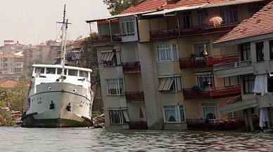 İstanbul depreminde en çok hangi ilçeler etkilenecek,  hangi ilçede kaç can kaybı yaşanacak? Tek tek açıklandı