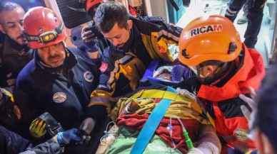 Gaziantep'te depremde enkaz altında kalan Sibel Kaya 170 saat sonra çıkarıldı