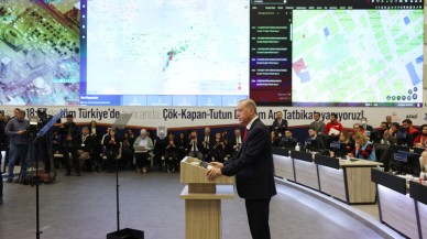 Erdoğan,  kabine üyeleriyle birlikte depremzedeler için kaç lira bağış yaptıklarını açıkladı