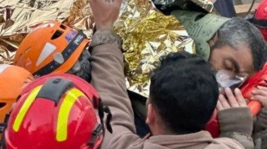 Hatay'da Hakan Yasinoğlu depremden 278 saat sonra enkazdan çıkarıldı