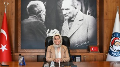 Demre'de belediye başkanı Gülsüm Cengiz seçildi. Diğer Gülsüm Cengiz'i geçti