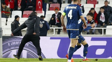 Sivas'ta Sivasspor Fiorentina maçında utanç verici olay 