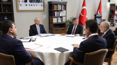 6'lı Masa'nın toplantısından ilk kareler geldi,  duvardaki fotoğraf dikkat çekti