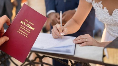 Anayasa Mahkemesi'nden kadınlar için soyadı kararı